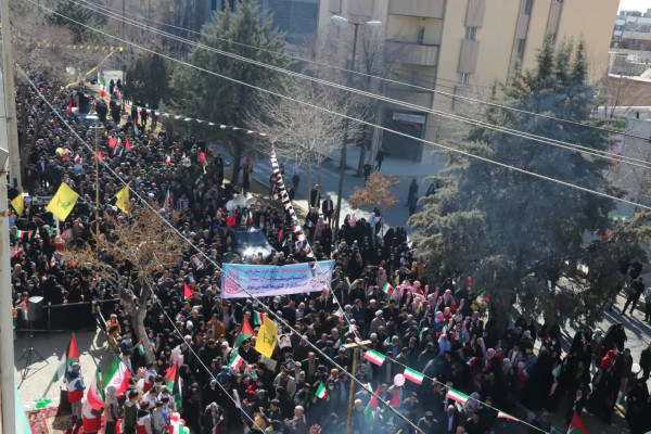 راهپیمایی ۲۲ بهمن در شهرکرد