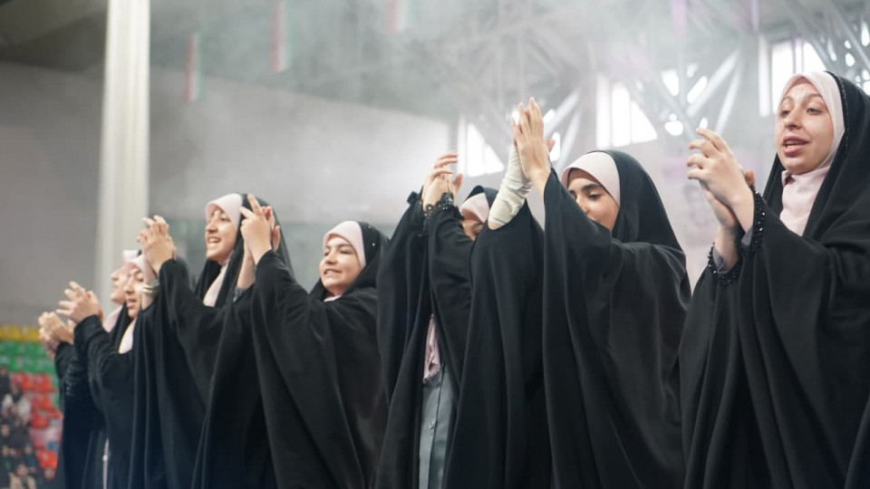 جشن روز دختر،  «دخترم افتخار ایران» در سالن شش هزار نفری انقلاب زنجان برگزار شد