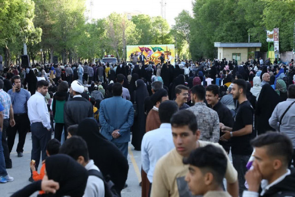 جشن خانوادگی دهه کرامت در شهرکرد