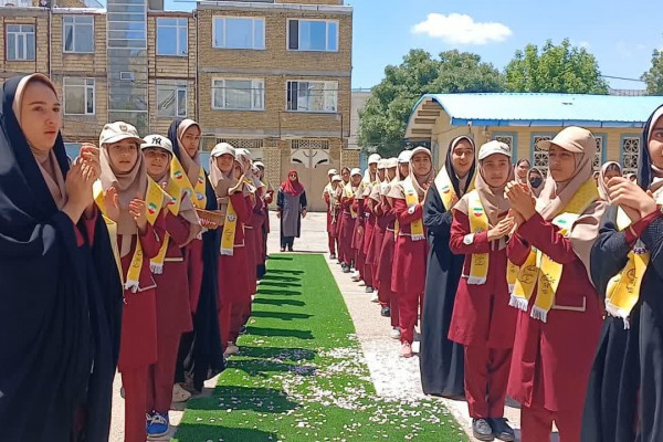 جشن‌های دهه کرامت، شور و شعف در اسلام‌آباد غرب برپا کرد
