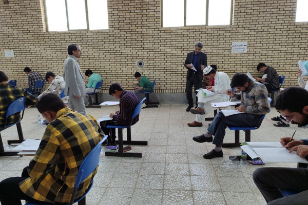 بیستمین دوره آزمون حفظ تخصصی قرآن کریم با حضور ۳۵۲ نفر از حافظان قرآن کریم استان