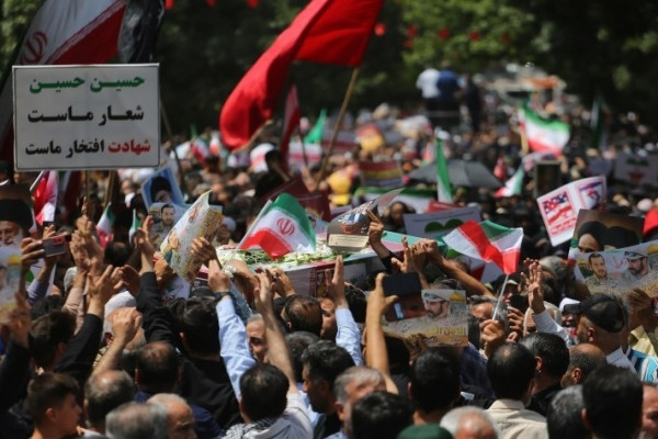 حماسهٔ همدانی‌ها برای دفاع از میهن جمعه نصر