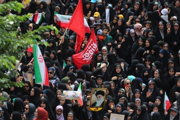 حماسهٔ همدانی‌ها برای دفاع از میهن جمعه نصر