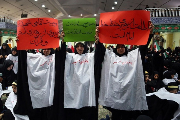 اجتماع بزرگ بانوان زینبی امروز در دیار الوند برگزار شد