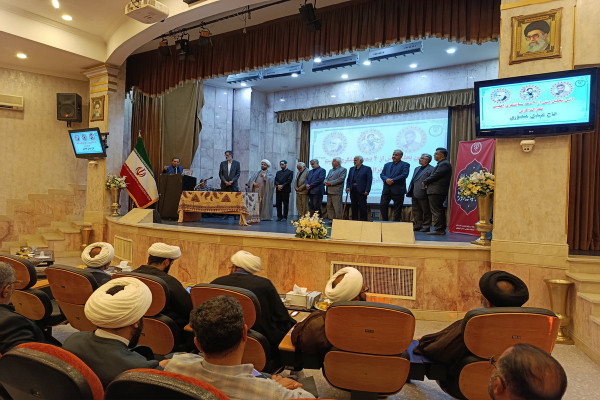 مراسم تکریم و معارفه رئیس کانون مداحان استان اصفهان
