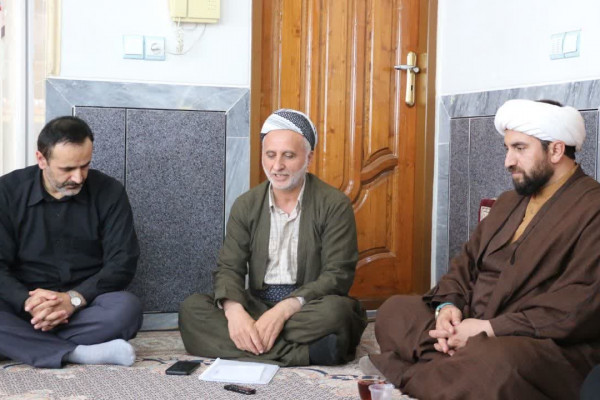 دیدار معاونان فرهنگی با ماموستا ملا رسول ابوالمحمدی در سقز