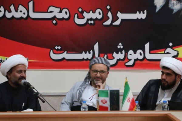 دیدار معاونان فرهنگی با ماموستا صالح‌زاده در سقز