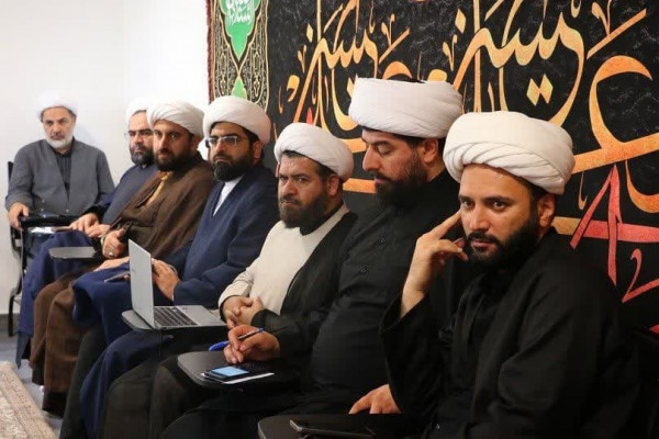 نشست آموزشی معاونان فرهنگی در مریوان