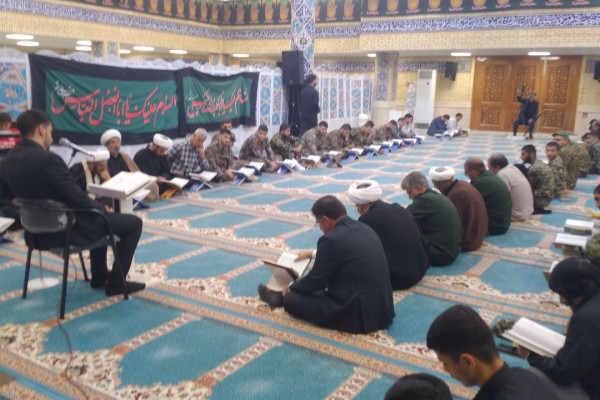 برگزاری مراسم محفل انس با قرآن در مسجد جامع شهرستان دره‌شهر