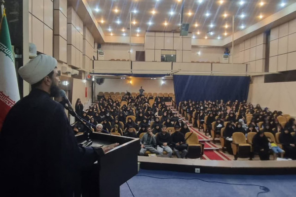 نشست تبیینی «مدیریت حضرت آقا در جنگ ۱۲ روزه» در گرگان برگزار شد