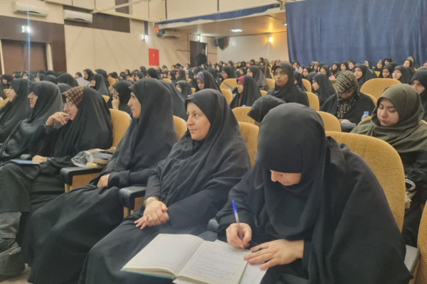 نشست تبیینی «مدیریت حضرت آقا در جنگ ۱۲ روزه» در گرگان برگزار شد