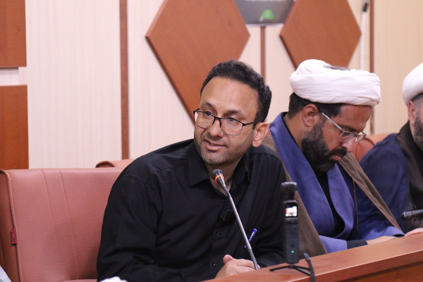 نشست حجت الاسلام و المسلمین محمد قمی، رئیس سازمان تبلیفات اسلامی با مدیران شهرستان ها و مدیران ستادی اداره کل تبلیغات اسلامی استان ایلام