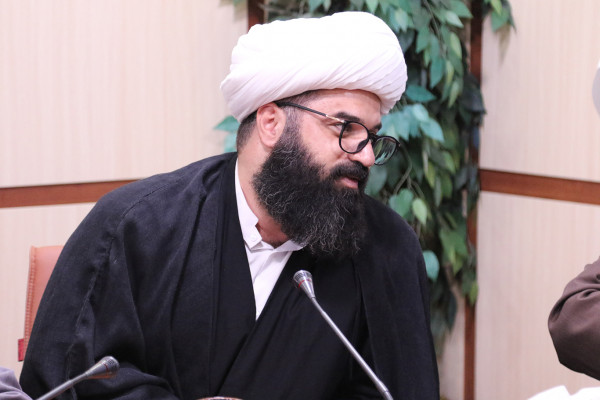 نشست صمیمی حجت الاسلام و المسلمین محمد قمی، رئیس سازمان تبلیغات اسلامی با فعالان قرآنی، هیئات مذهبی و فعالان فرهنگی استان ایلام