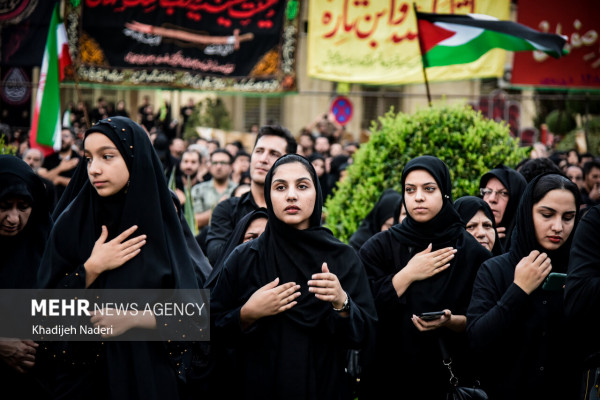 حضور دختران و بانوان در اجتماع عظیم مردمی عصر عاشورا « یوم الحسین ع»