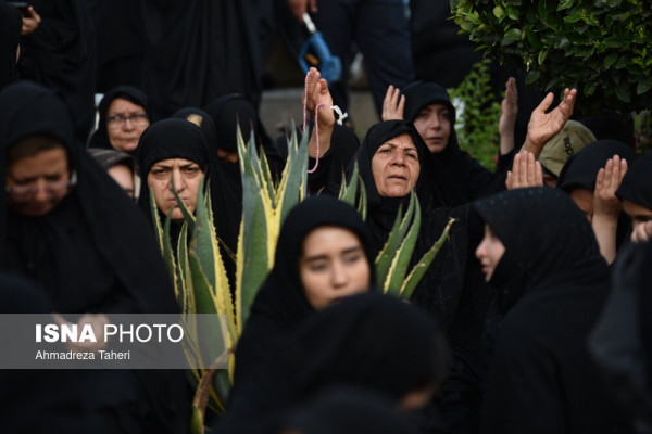 حضور دختران و بانوان در اجتماع عظیم مردمی عصر عاشورا « یوم الحسین ع»