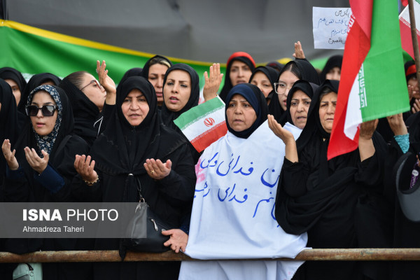 حضور دختران و بانوان در اجتماع عظیم مردمی عصر عاشورا « یوم الحسین ع»