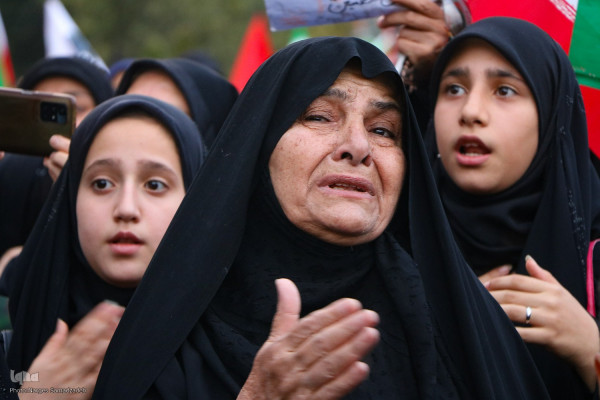 حضور دختران و بانوان در اجتماع عظیم مردمی عصر عاشورا « یوم الحسین ع»