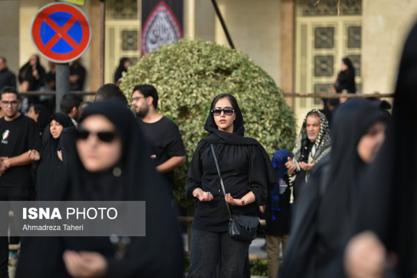 حضور دختران و بانوان در اجتماع عظیم مردمی عصر عاشورا « یوم الحسین ع»
