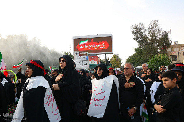حضور دختران و بانوان در اجتماع عظیم مردمی عصر عاشورا « یوم الحسین ع»