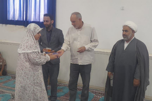تجلیل از متربیان اوقات فراغت تابستانه دهستان زرانگوش از توابع شهرستان بدره