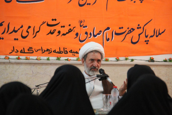 نشست تبیینی در گله‌دار همزمان با گرامیداشت هفته وحدت