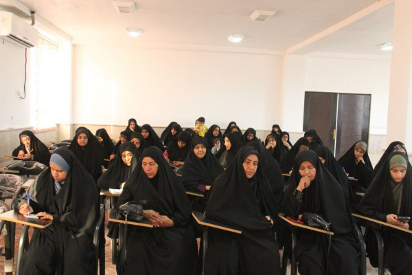 نشست تبیینی در گله‌دار همزمان با گرامیداشت هفته وحدت