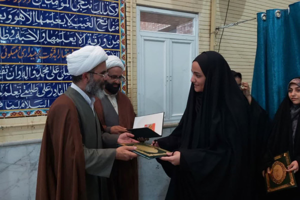 تجلیل از حافظان قرآن کریم در استان فارس