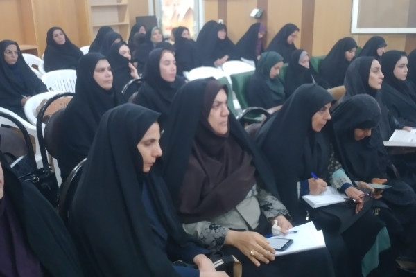 برگزاری کارگاه آموزشی تدبر در قرآن کریم شهرستان دره شهر