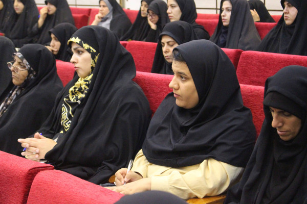 برگزاری کلاس آموزشی تدبر در قرآن کریم در شهرستان ایلام