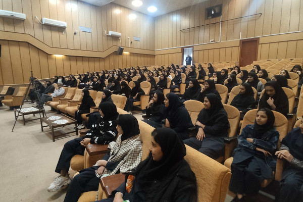 اکران فیلم سینمایی مجنون در شهرستان ملکشاهی