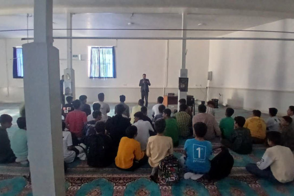 اکران فیلم سینمایی مجنون در شهرستان بدره