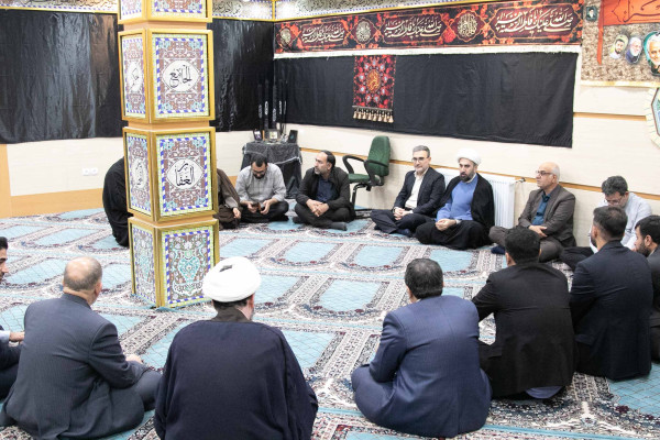 برگزاری نشست صمیمی مدیرکل تبلیغات اسلامی ایلام با فعالان قرآنی