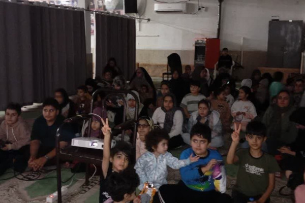 اکران انیمیشن های ایرانی در مسجد قمر بنی هاشم(ع) مهران