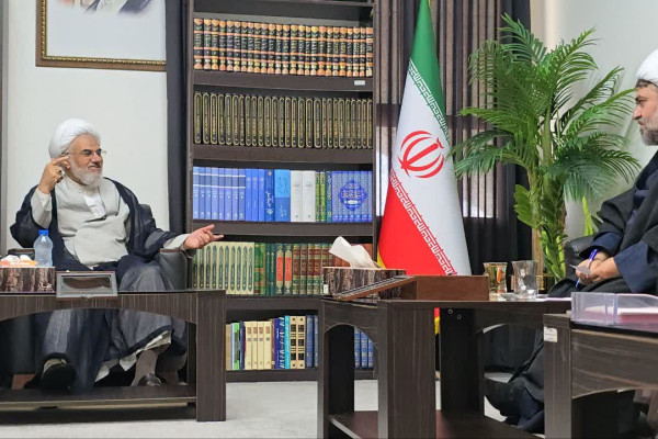 دیدار حجت‌الاسلام مسلم وافی با آیت‌الله عبادی‌زاده و بررسی راهکارهای تحقق قانون جوانی جمعیت در هرمزگان