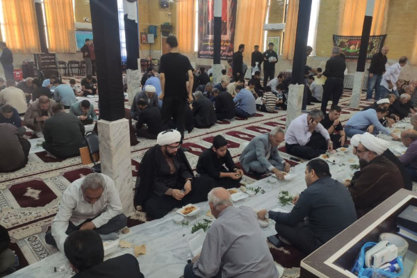 تهیه و پخت اطعام فاطمی در شهرستان بدره