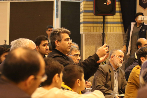 محفلی متفاوت