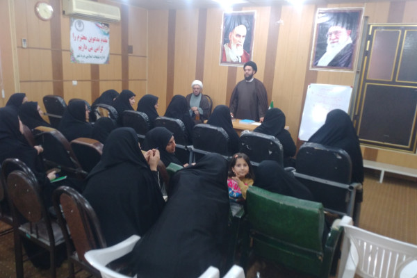 برگزاری کارگاه آموزشی تدبر در قرآن در شهرستان دره شهر