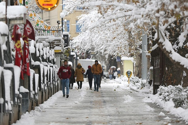 بارش برف در دیار الوند استوار