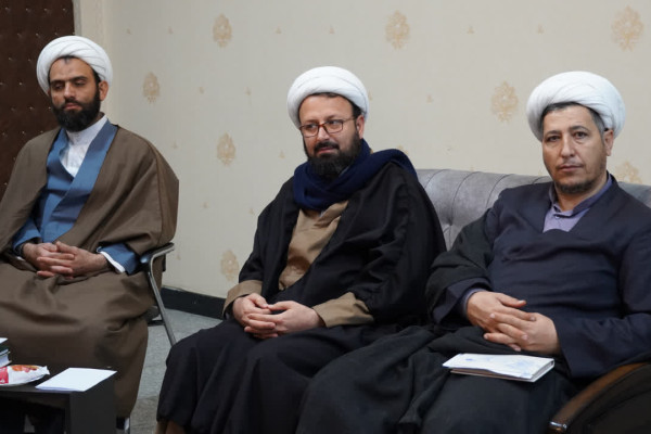 نشست تبیینی، محتوایی حوزه معارف اسلام ناب، با حضور مسئولین و متولیان مراکز استان همدان