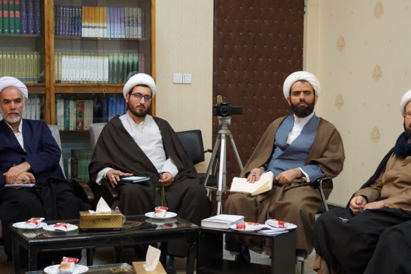 نشست تبیینی، محتوایی حوزه معارف اسلام ناب، با حضور مسئولین و متولیان مراکز استان همدان