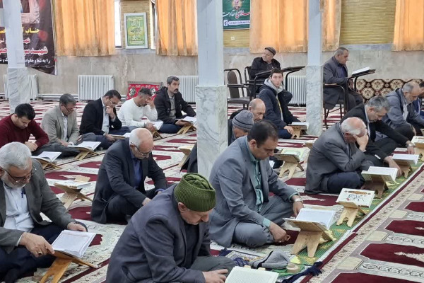 محفل انس با قرآن کریم با محوریت نهضت زندگی با آیه ها در شهرستان بدره برگزار شد