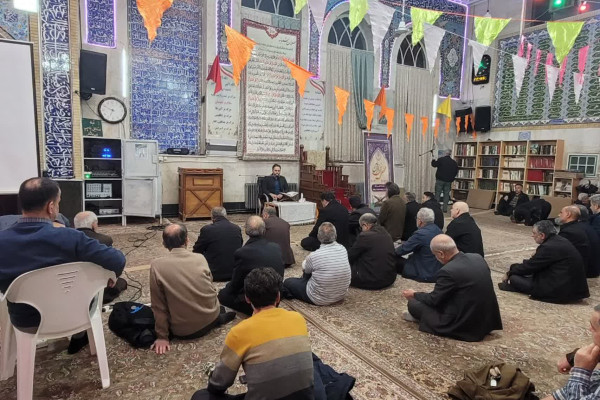 برگزاری محافل انس با قرآن کریم (زندگی با آیه ها) در استان کرمانشاه