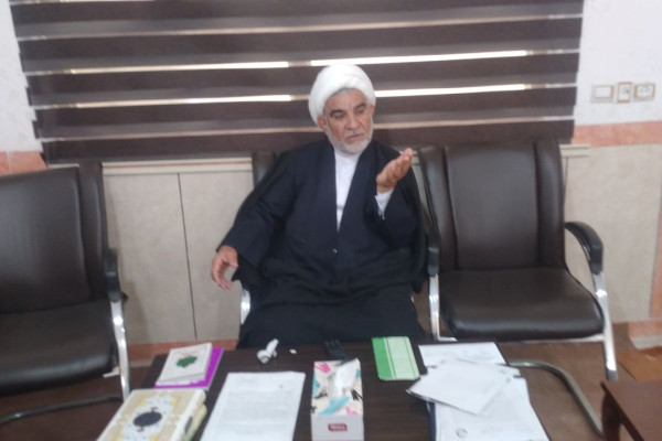 برگزاری جلسه توجیهی سفیران آیه ها باحضور ادارات و نهادهای فرهنگی در دفتر امام جمعه شهرستان دره شهر