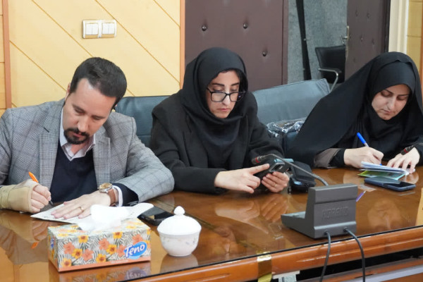 نشست صمیمی حجت الاسلام گرجی مدیر کل تبلیغات اسلامی همدان با اصحاب رسانه