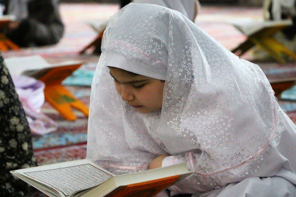 جزء خوانی قرآن کریم در اولین روز ماه مبارک رمضان