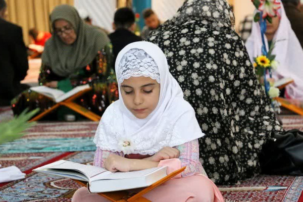 جزء خوانی قرآن کریم در اولین روز ماه مبارک رمضان