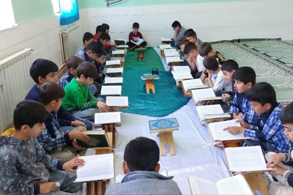 فعالیتهای قرآنی سومین روز ماه رمضان در شهرستان مهران