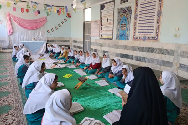 اجرای نهضت ملی زندگی با آیه ها در مدارس شهرستان مهران