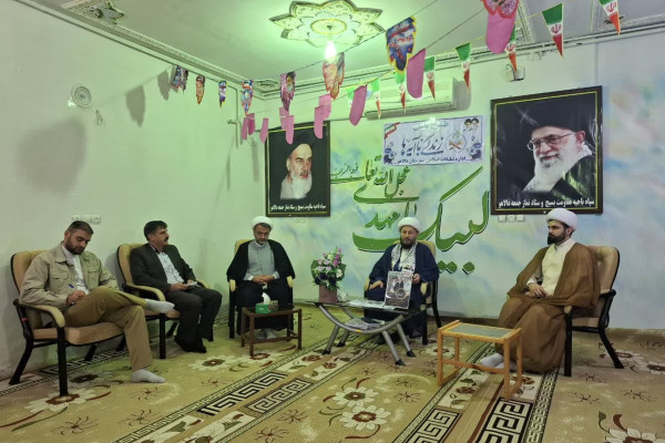 نشست  مبلغین و مبلغات دالاهو با محوریت «زندگی با آیه‌ها» شهرستان دالاهو