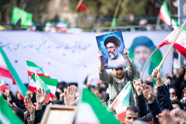 بیعت مردم اراک با رهبر انقلاب